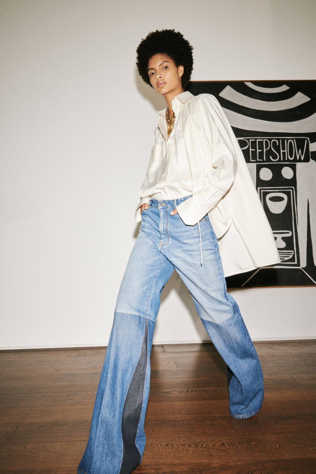 Брюки и джинсы клеш с высокой талией и платья макси в новой коллекцииVictoria Beckham